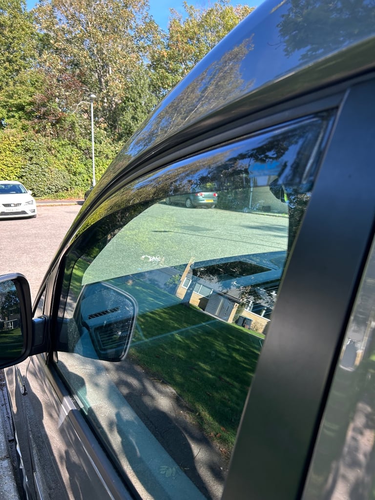 Wind deflectors vw caddy