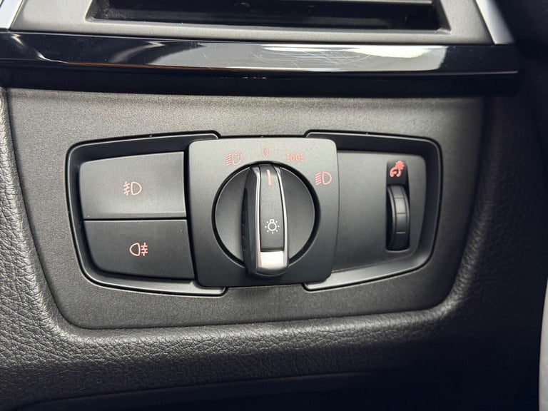 2018 BMW 3 Series 330e M Sport 4dr Step Auto SALOON PETROL/ELECTRIC Automatic