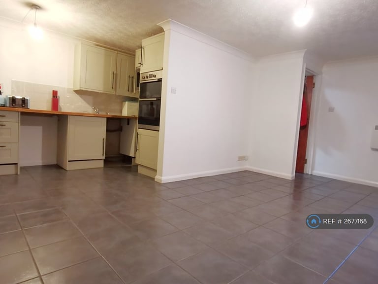 Studio flat in Langworth House, Great Yarmouth, NR30 (#2677168)