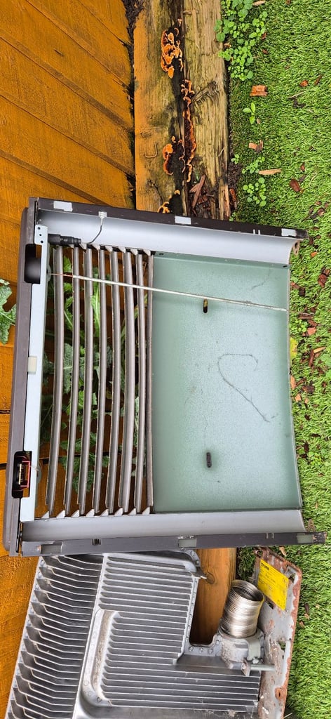 TRUMA TRUMATIC S3002P ULTRAHEAT gas and electric space heater for camper caravan motorhome.