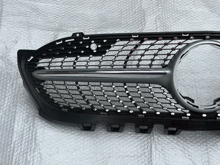 GENUINE FRONT GRILL FOR MERCEDES-BENZ C CLASS A177 A1778880200