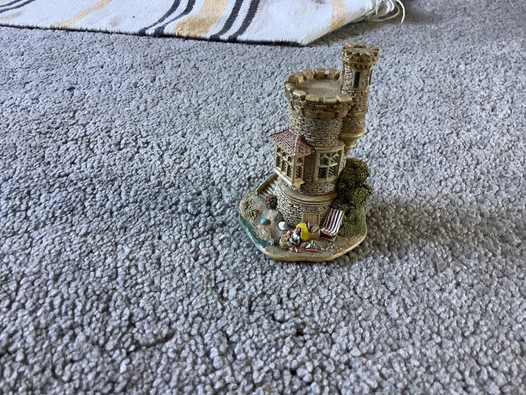 Lilli put lane the sandcastle with deeds 