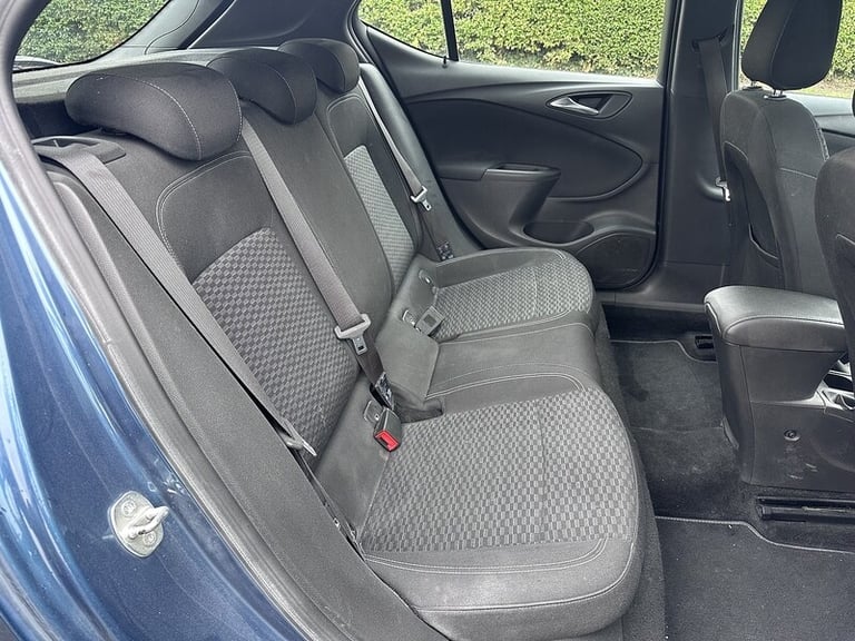 2016 Vauxhall Astra i SRi Hatchback Petrol Manual