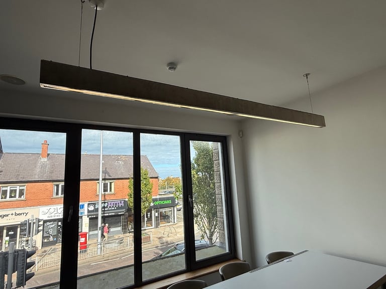 Desk to rent in centre of Bangor