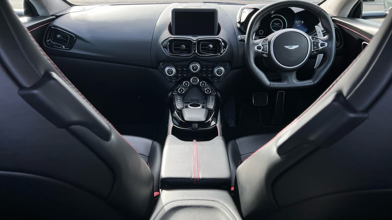 2018 Aston Martin V8 Vantage 2dr ZF 8 Speed. Sports Seats . Premium Audio