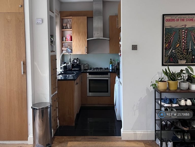 3 bedroom flat in Avenue Road, London, N6 (3 bed) (#2579188)