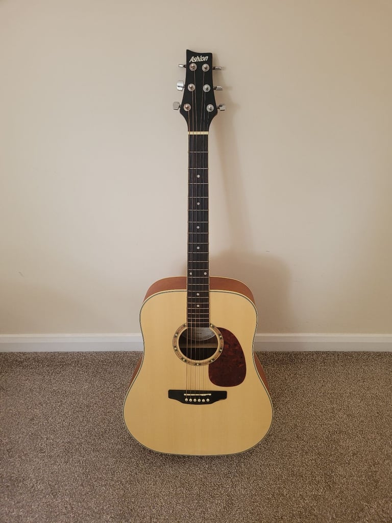 Acoustic guitar 