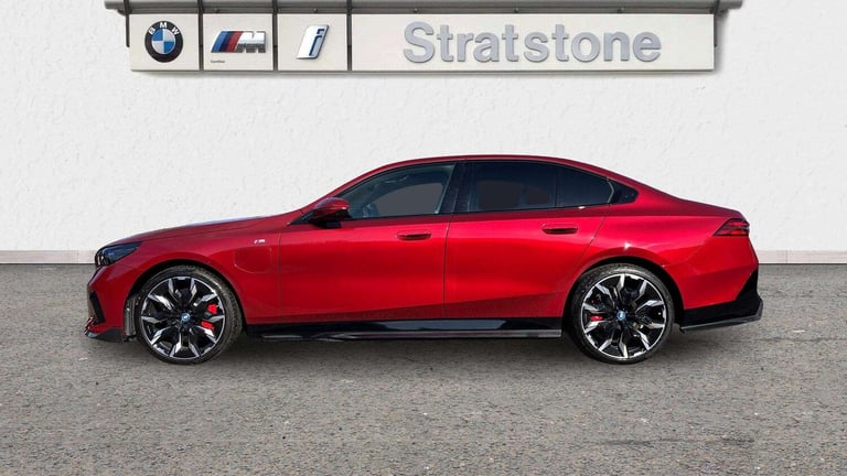 2025 BMW 5 Series 550e xDrive M Sport Pro 4dr Auto SALOON PETROL/ELECTRIC Automatic