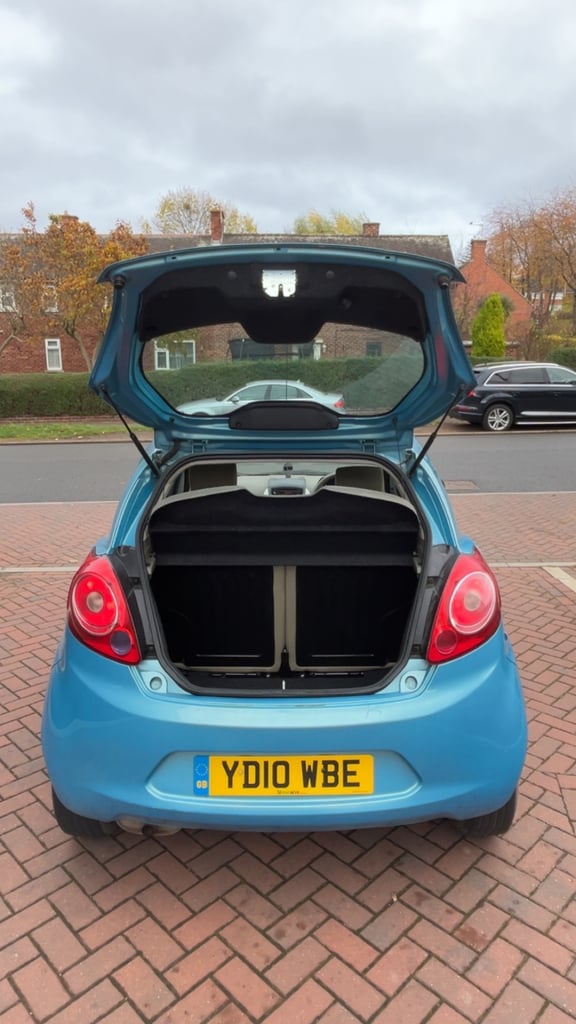 Ford, KA, Hatchback, 2010, Manual, 1242 (cc), 3 doors