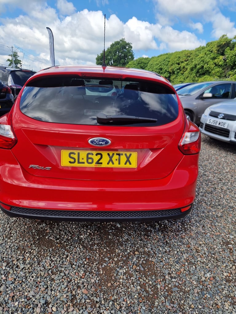 2012 Ford Focus 1.6 Zetec 5dr, Mot April.  2 keys, lovely looking car. Ulez compliant.  HATCHBACK...