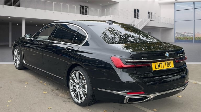 2021 BMW 7 Series 3.0 745Le 12kWh Saloon 4dr Petrol Plug-in Hybrid Auto xDrive