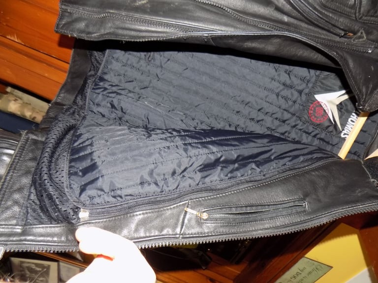 LEATHER BIKER JACKET 