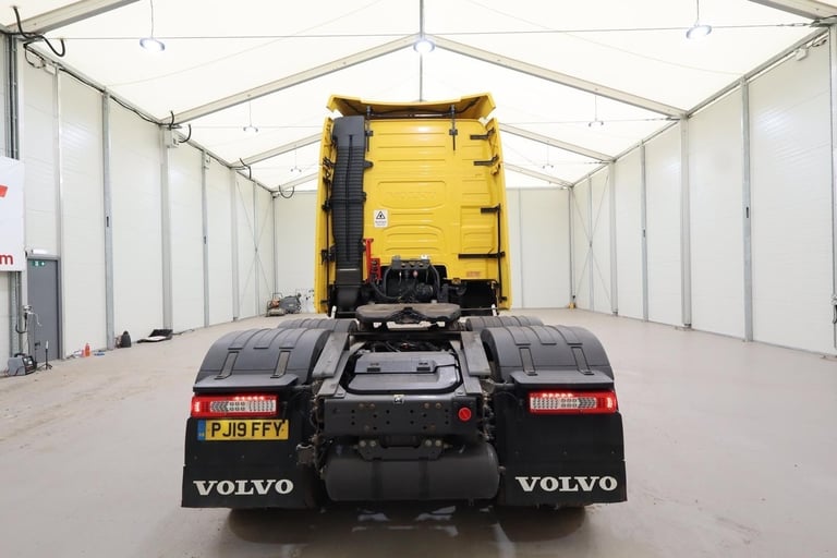 2019 (19 PLATE) Volvo FH460 6x2 Euro 6 Tractor Units