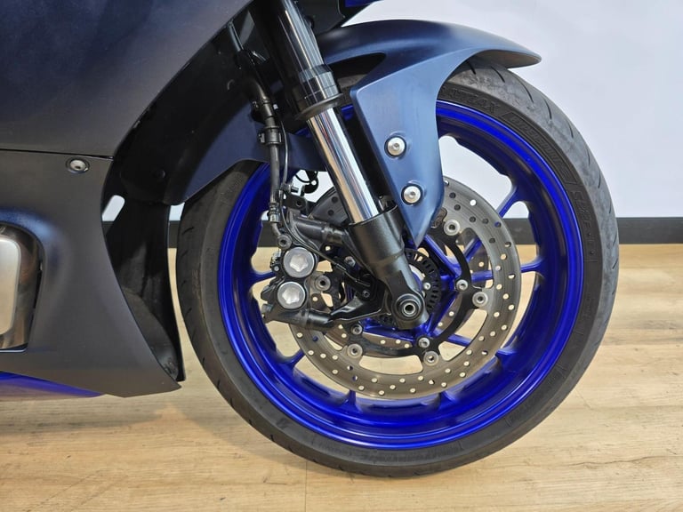 Yamaha R7 700 Blue 2022 - Low Mileage, One Owners, Full Service History, 3 Keys