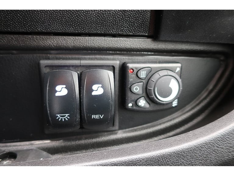 2024 Peugeot Boxer 2.2 BlueHDi 335 L3 H2 Professional Premium + Wheelchair Accessible Minibus  Mi...