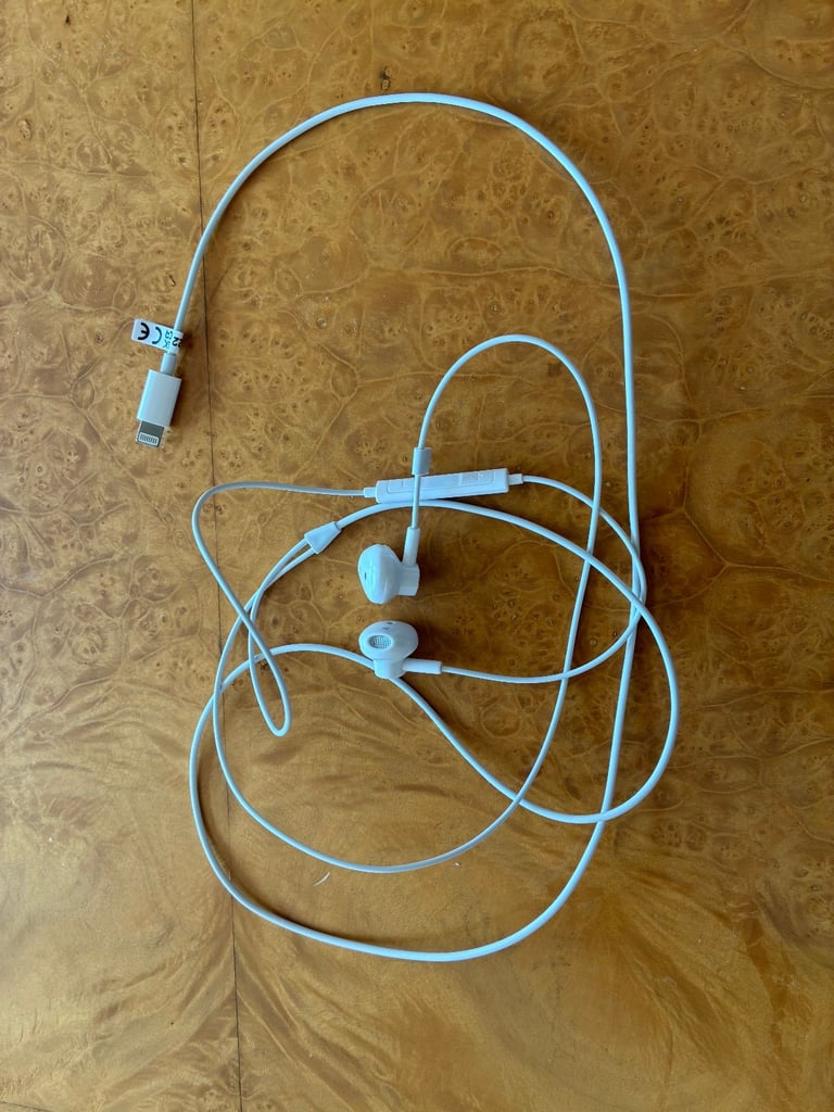 image for New - iPhone ear phone, can be used for any iPhone from 5 - 14