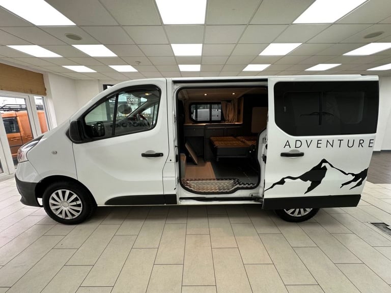 2015 Renault Trafic 1.6 dCi 27 Business camper conversion, 6 seats 5dr Diesel Manual SWB Standa C...