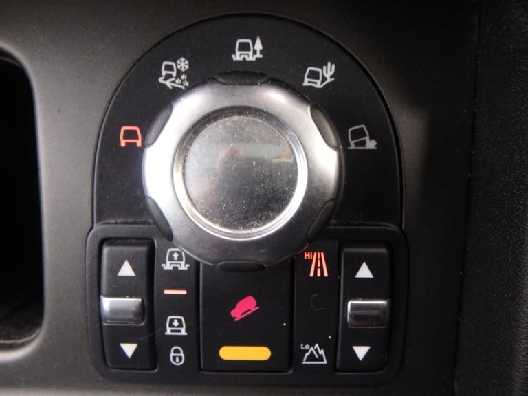 2011 Land Rover Discovery 4  5.0 V8 Petrol Automatic ... 7 Seater 4x4 Petrol Automatic
