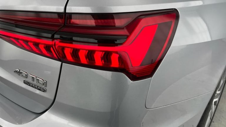 2022 Audi A6 Avant Black Edition 40 TDI quattro 204 PS S tronic Automatic Estate Diesel Automatic