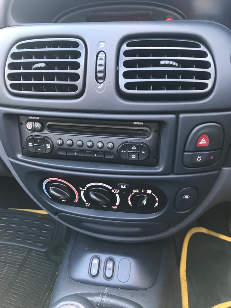 Renault, MEGANE, Convertible, 1999, Manual, 1598 (cc), 2 doors