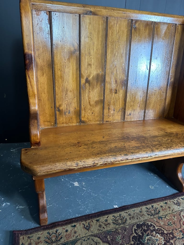 Antique pine style little pew pub settle