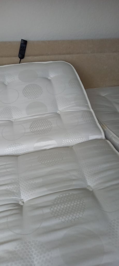 linked twin electric rise and recline bed - kingsize