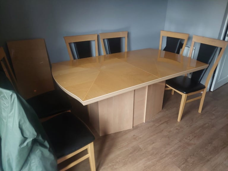 Dining table(no chairs)