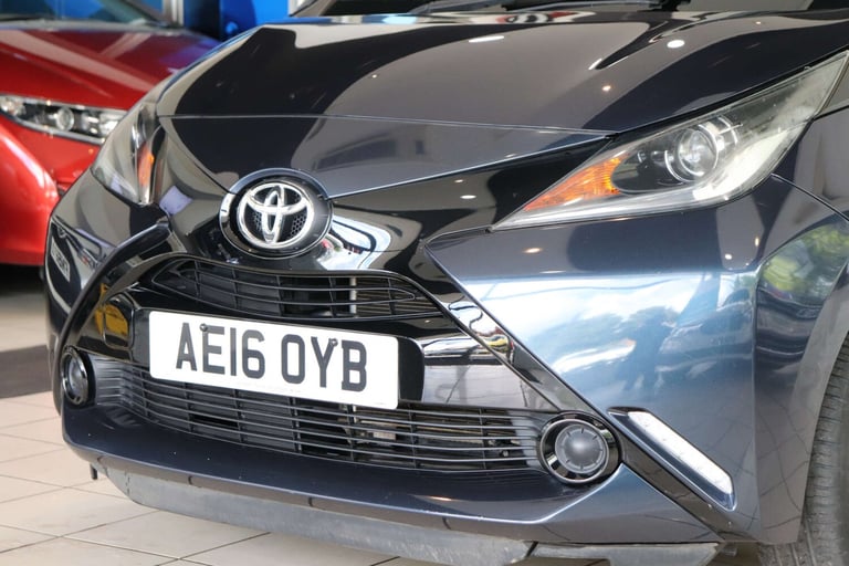 2016 Toyota AYGO 1.0 Aygo X-Play VVT-i CVT 5dr Hatchback Petrol Automatic