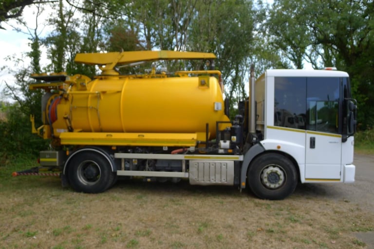Mercedes Econic 1830 Whale Medium Volume JetVac / Gully Sucker. 