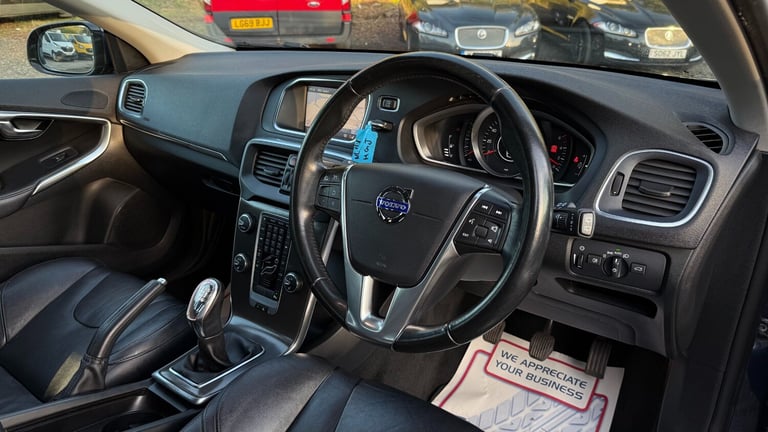 2014 Volvo V40 D2 SE Lux Nav 5dr , No VAT HATCHBACK Diesel Manual