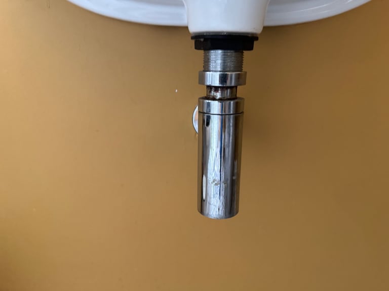 Roca wall mounted sink with back splash