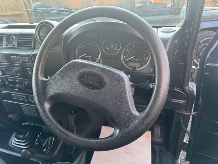 2008 Land Rover Defender 90 2.4 TDCi County Hard Top SUV 4WD SWB Euro 4 3dr PANEL VAN Diesel Manual