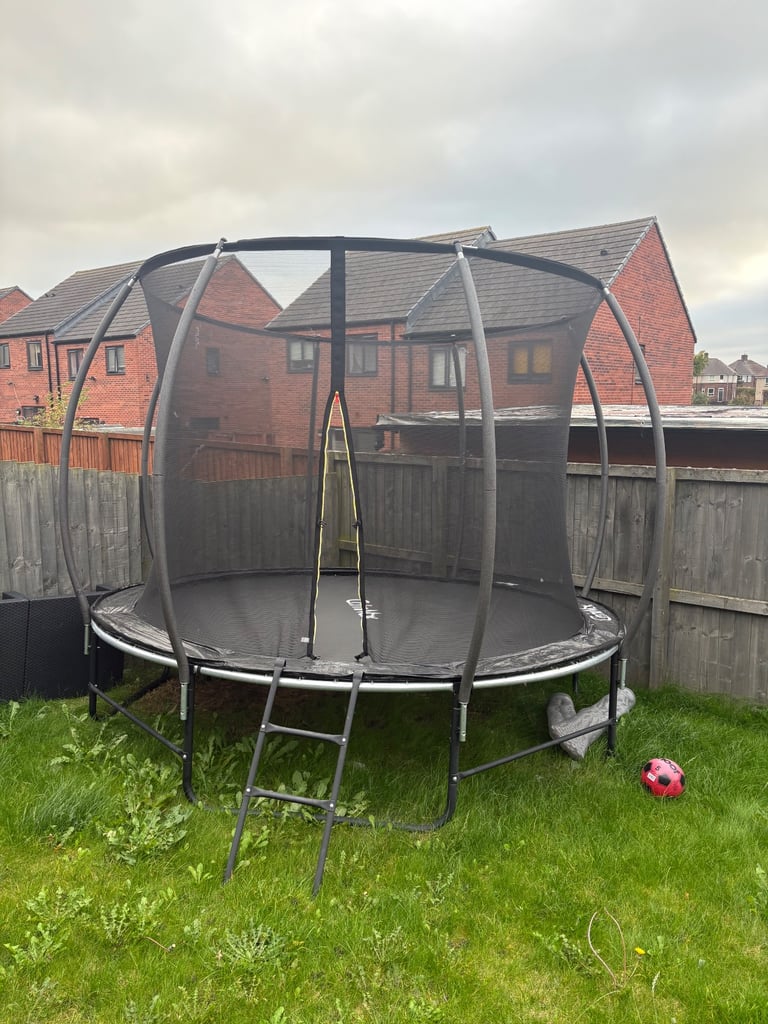 Heavy Duty Trampoline like new 