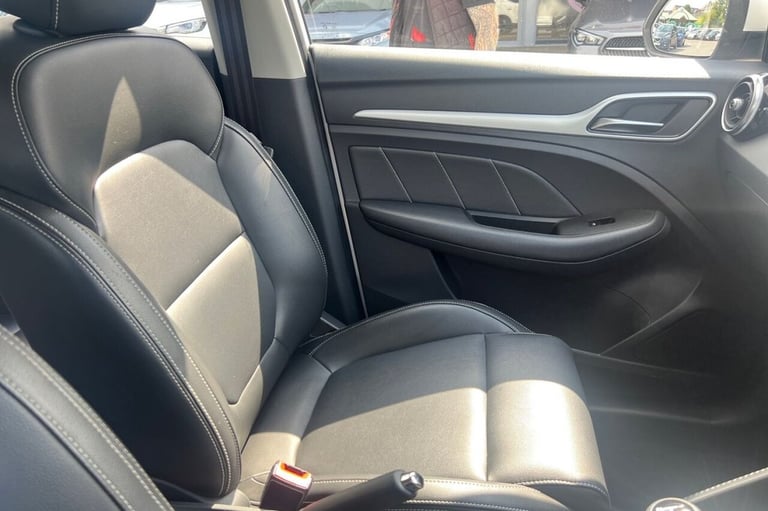 2020 20 MG MG ZS 1.5 VTI-TECH EXCLUSIVE SUV 5DR PETROL MANUAL EURO 6 (S/S) (106 