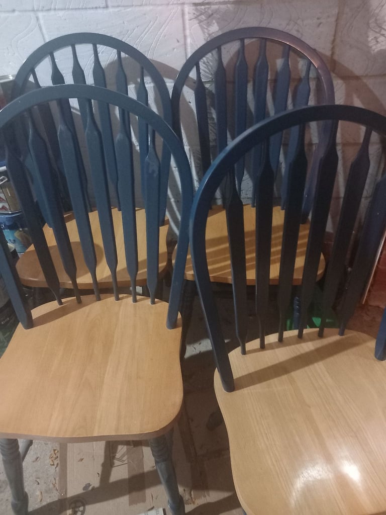 4 chairs 