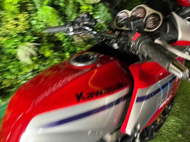 Kawasaki Zxr1200 free delivery 