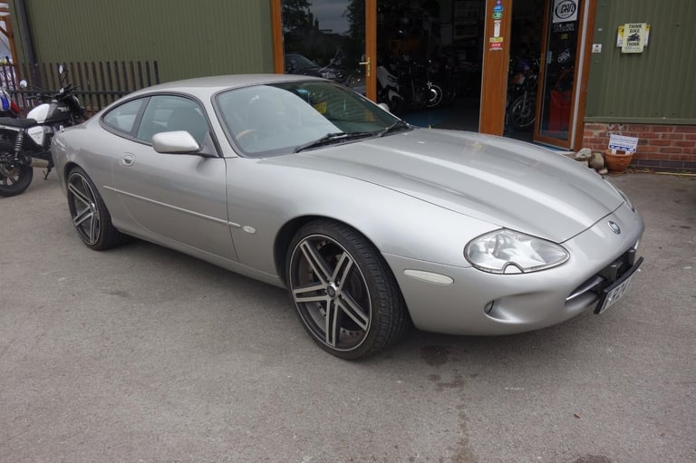 image for Jaguar XK8 4.0 Coupe 2dr Petrol Automatic (281 g/km, 290 bhp) PETROL 1998/R