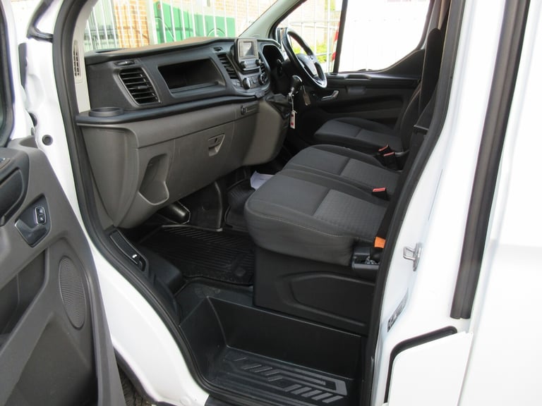 2020 Ford Transit Custom 2.0 EcoBlue 130ps SWB Trend Van LOW MILES NO VAT PANEL VAN Diesel Manual