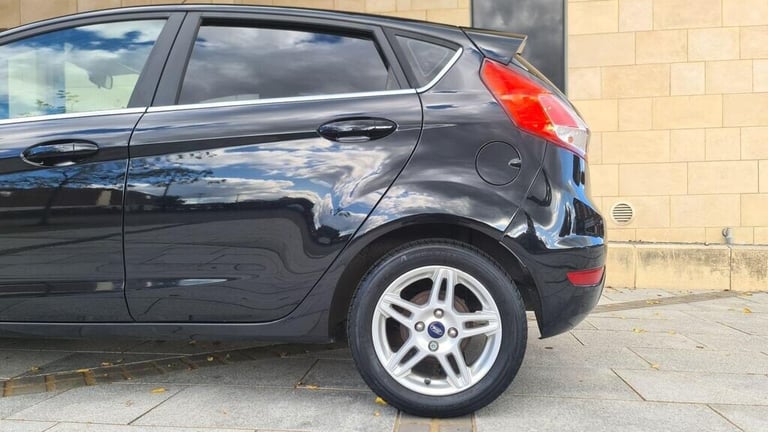 2013 Ford Fiesta 1.25 82 Zetec 5dr HATCHBACK Petrol Manual