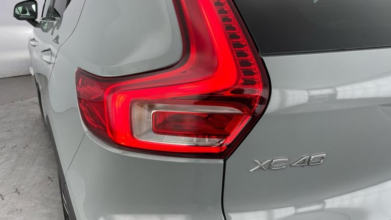 2025 Volvo XC40 Plus B4 Mild hybrid Petrol Dark Automatic SUV Petrol Automatic