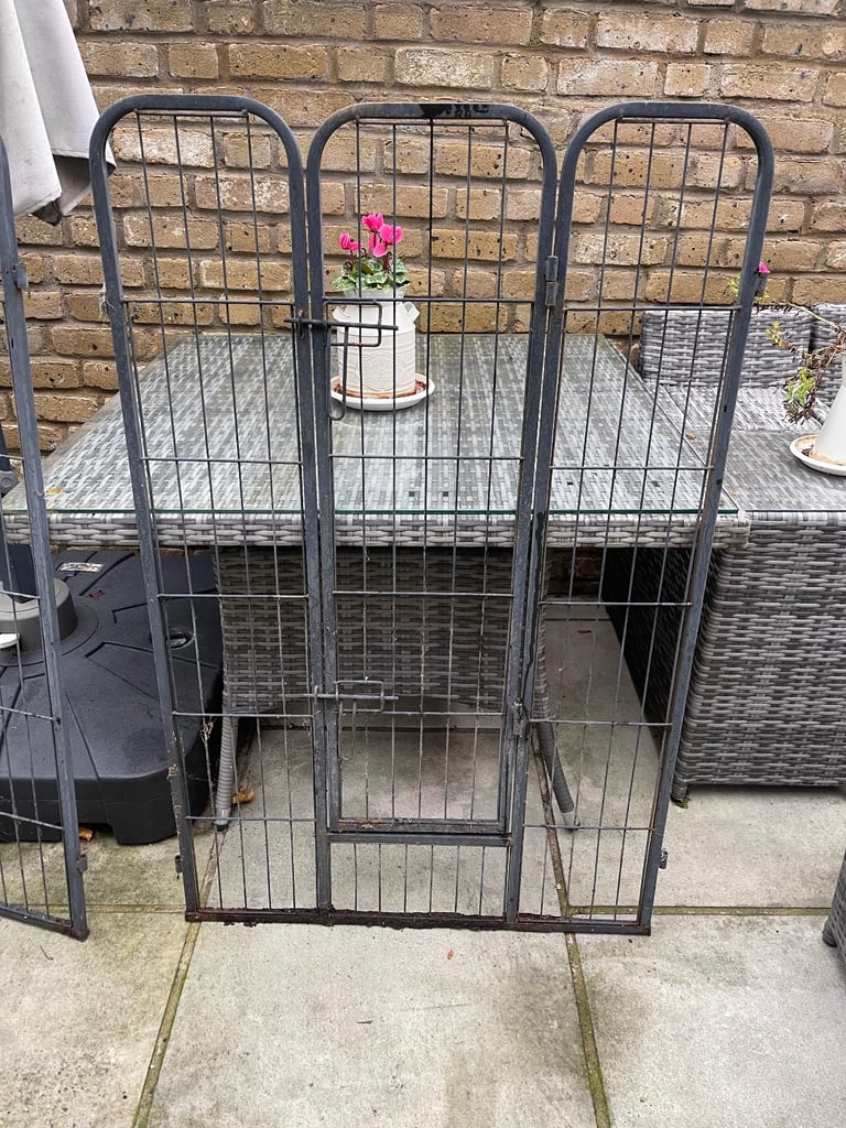 Cat Or Dog Or Small Pet Open Cage With Gate For Garden enclosure