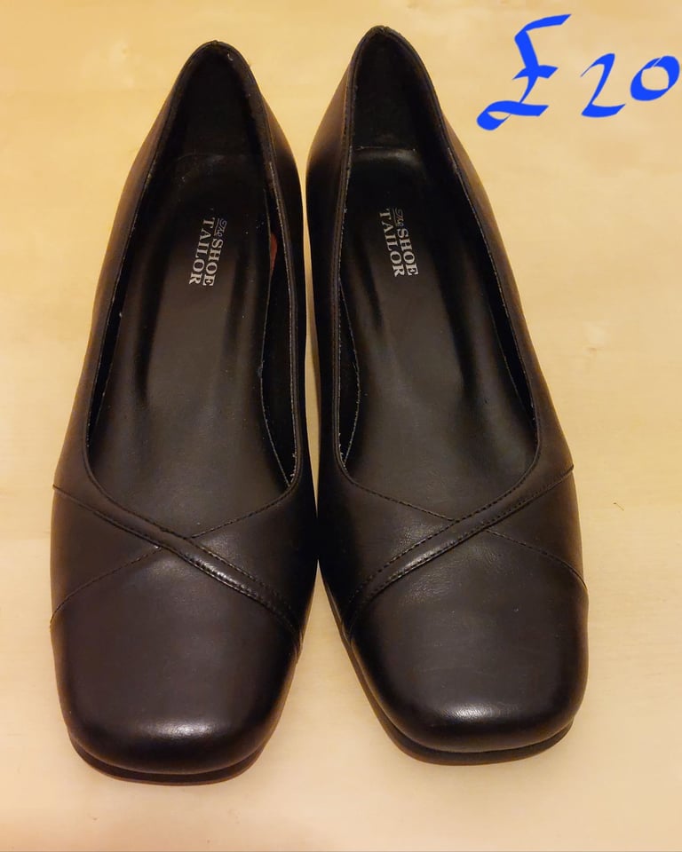 Collection of shoes (£10-£20)