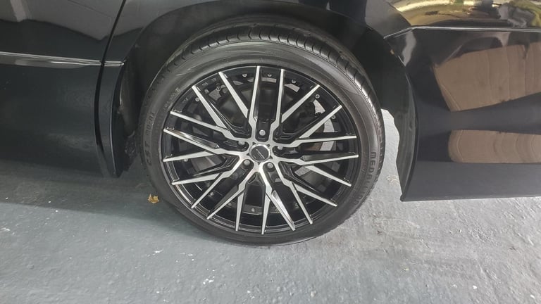 Toyota vellfire golden eyes 2.4 auto fresh japanese import 7 seats 45k miles