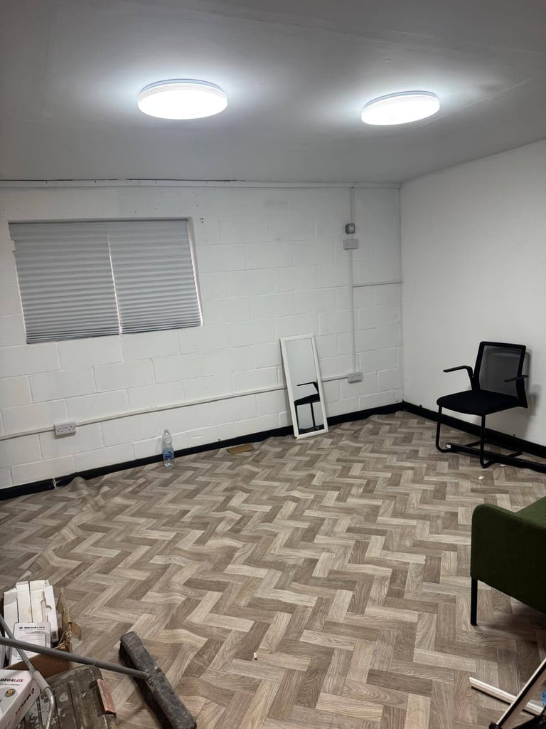 PRE-LETTING OPPORTUNITY! Brand New Office Space/ Beauty Room Near Brentwood Station - From £500pcm! 