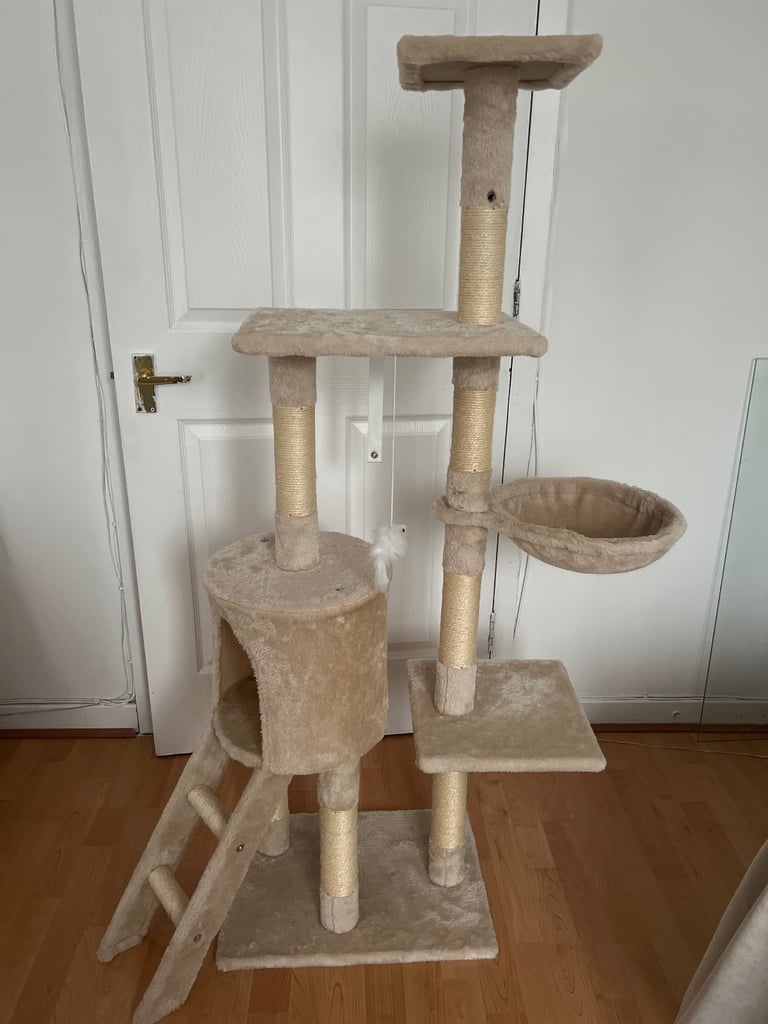 Cat tree
