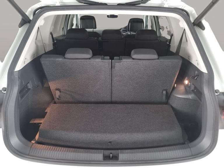 2018 Volkswagen Tiguan Allspace 2.0 TDI SEL SUV 5dr Diesel DSG 4Motion Euro 6 (s/s) (150 ps) - CA...