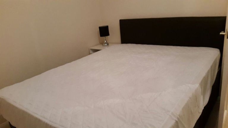 FOUR (4) BEDROOM FLAT IN WALTHAMSTOW, E17 3LL FOR JUST £1835pcm ! {AVAILABLE NOW}