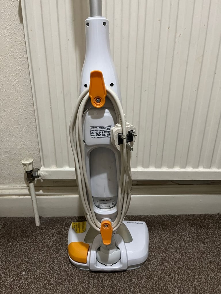 Morphy richard steam mop