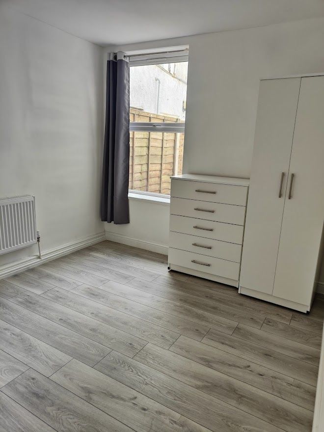 U.C. Welcome Luxury Flats / Rooms Available Are you on benefits