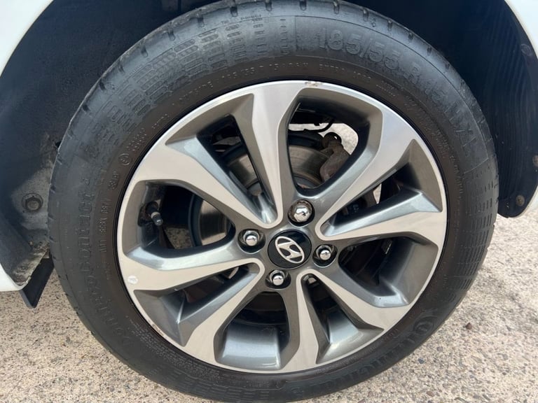 2019 Hyundai i10 1.0 Play 5dr HATCHBACK PETROL Manual